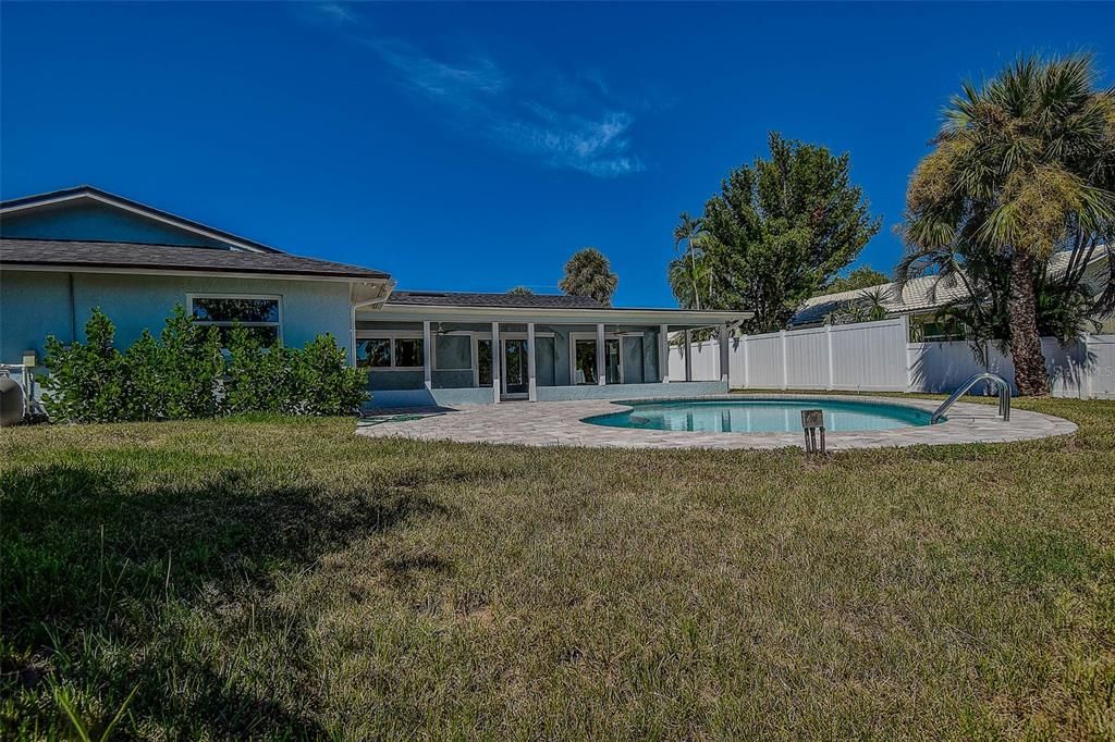 For Sale: $1,099,999 (4 beds, 2 baths, 1930 Square Feet)