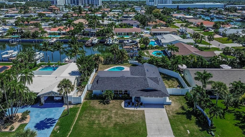 For Sale: $1,099,999 (4 beds, 2 baths, 1930 Square Feet)