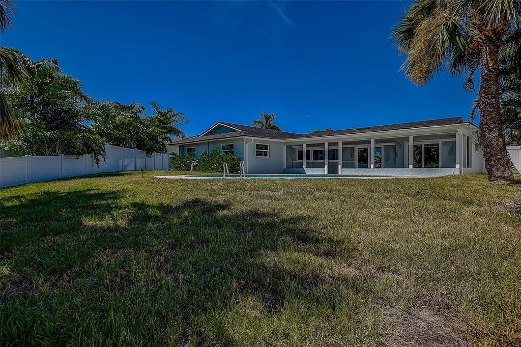 For Sale: $1,099,999 (4 beds, 2 baths, 1930 Square Feet)