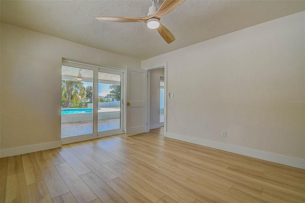 For Sale: $1,099,999 (4 beds, 2 baths, 1930 Square Feet)