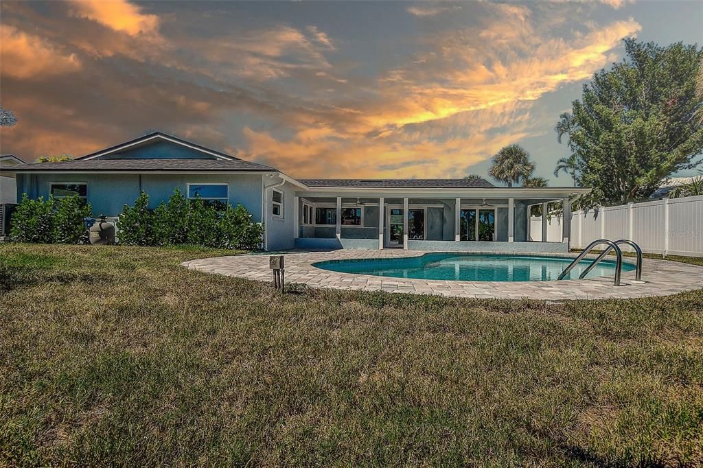 For Sale: $1,099,999 (4 beds, 2 baths, 1930 Square Feet)