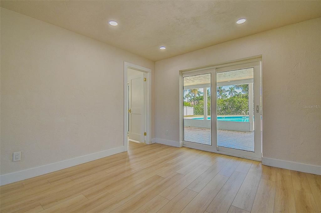 For Sale: $1,099,999 (4 beds, 2 baths, 1930 Square Feet)