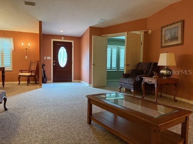 En Venta: $279,500 (3 camas, 2 baños, 2580 Pies cuadrados)