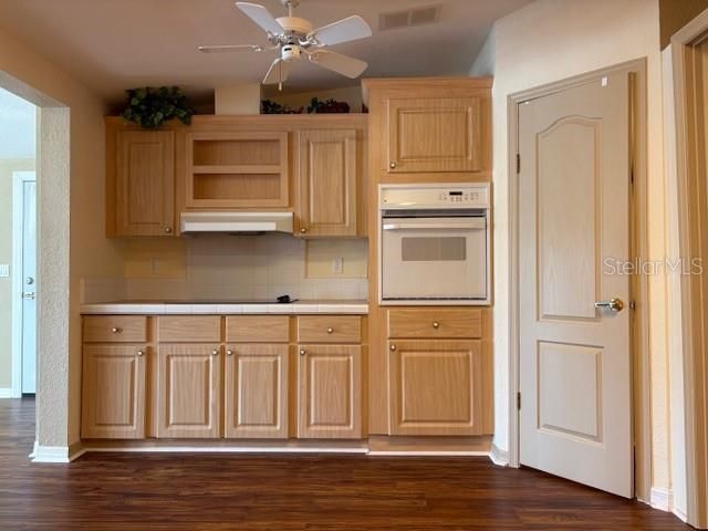 En Venta: $279,500 (3 camas, 2 baños, 2580 Pies cuadrados)