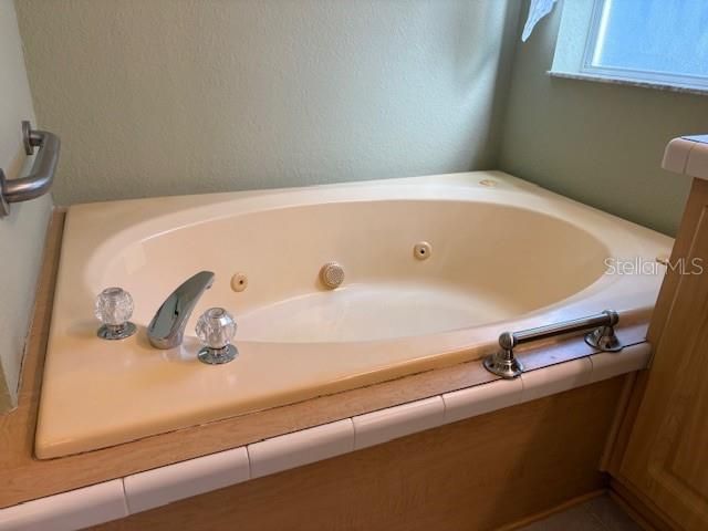 En Venta: $279,500 (3 camas, 2 baños, 2580 Pies cuadrados)