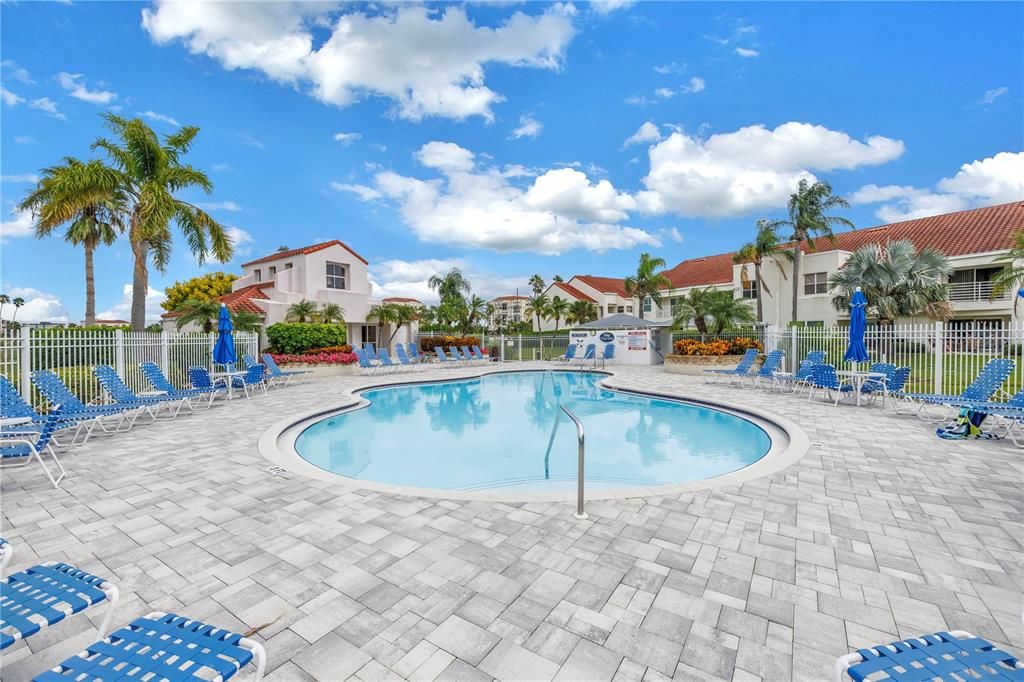 待售: $369,900 (2 贝兹, 2 浴室, 1075 平方英尺)