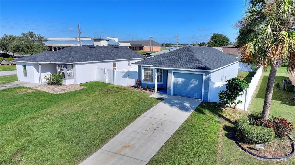 Под контрактом: $270,000 (3 спален, 2 ванн, 1127 Квадратных фут)