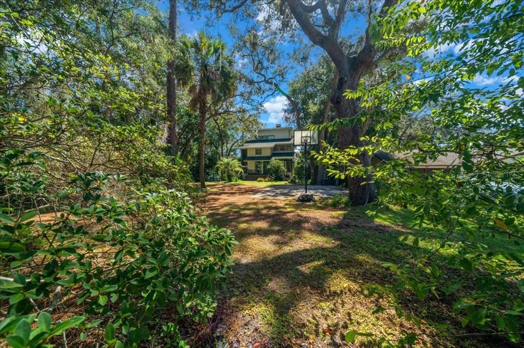 待售: $324,900 (4 贝兹, 4 浴室, 3570 平方英尺)