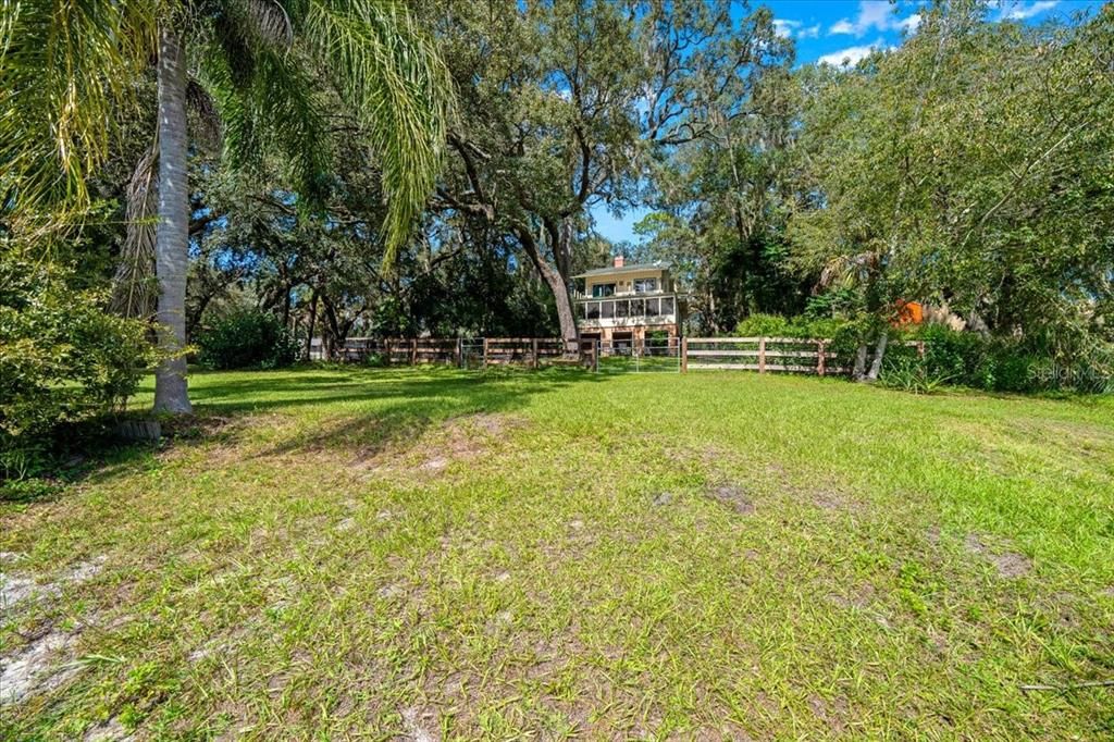 待售: $324,900 (4 贝兹, 4 浴室, 3570 平方英尺)