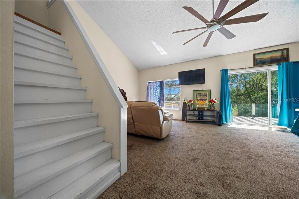 待售: $324,900 (4 贝兹, 4 浴室, 3570 平方英尺)