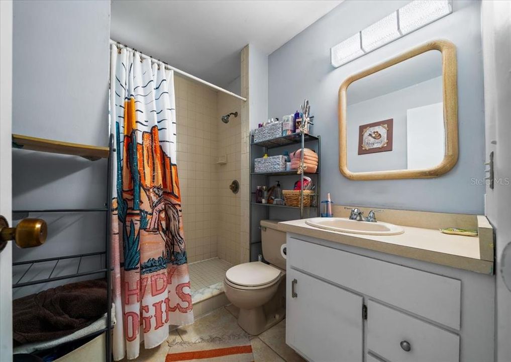 待售: $324,900 (4 贝兹, 4 浴室, 3570 平方英尺)