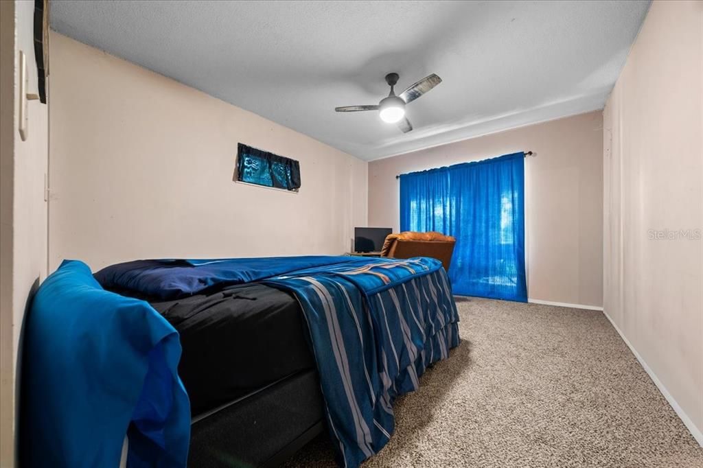 待售: $324,900 (4 贝兹, 4 浴室, 3570 平方英尺)