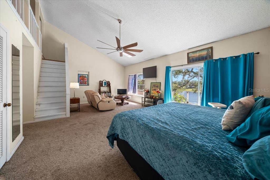 待售: $324,900 (4 贝兹, 4 浴室, 3570 平方英尺)