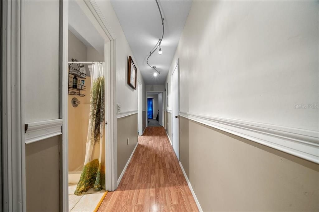 待售: $324,900 (4 贝兹, 4 浴室, 3570 平方英尺)