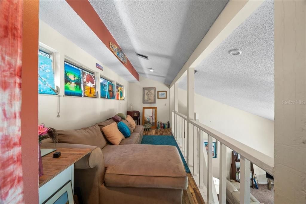 待售: $324,900 (4 贝兹, 4 浴室, 3570 平方英尺)