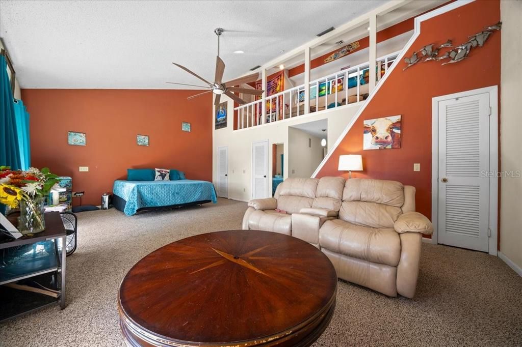 待售: $324,900 (4 贝兹, 4 浴室, 3570 平方英尺)