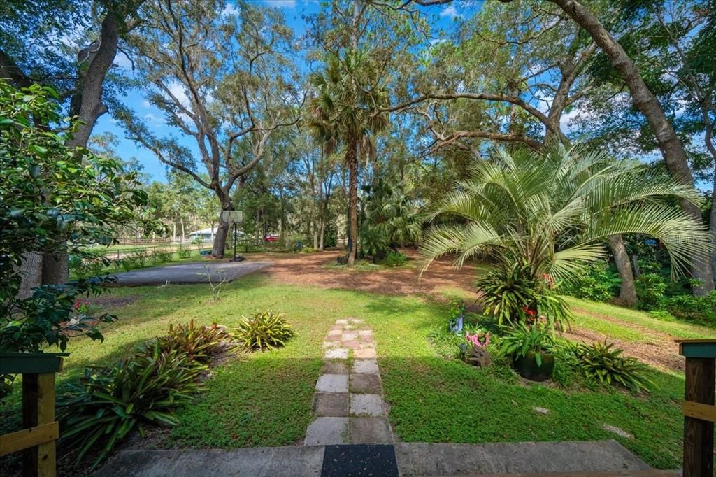 待售: $324,900 (4 贝兹, 4 浴室, 3570 平方英尺)