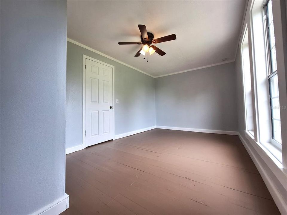 For Sale: $249,000 (4 beds, 2 baths, 1720 Square Feet)