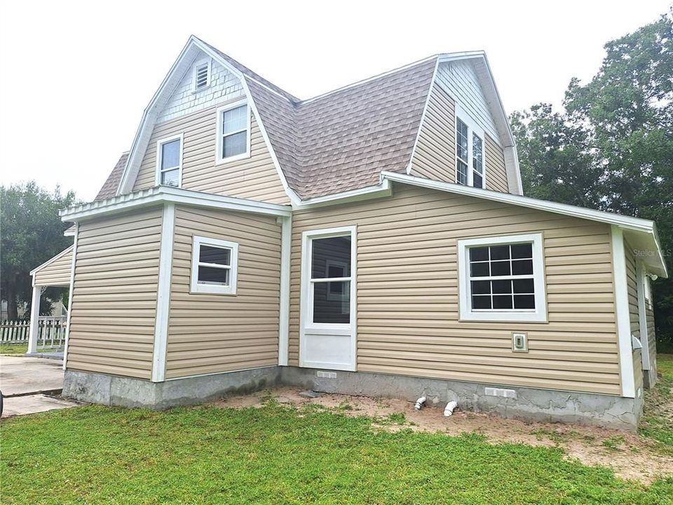 For Sale: $249,000 (4 beds, 2 baths, 1720 Square Feet)