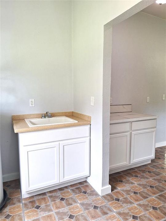 For Sale: $249,000 (4 beds, 2 baths, 1720 Square Feet)