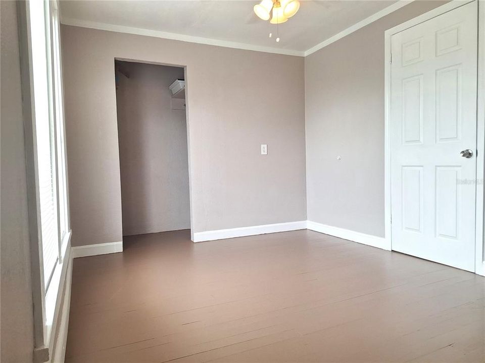 For Sale: $249,000 (4 beds, 2 baths, 1720 Square Feet)