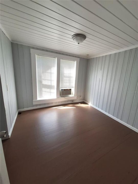 For Sale: $249,000 (4 beds, 2 baths, 1720 Square Feet)