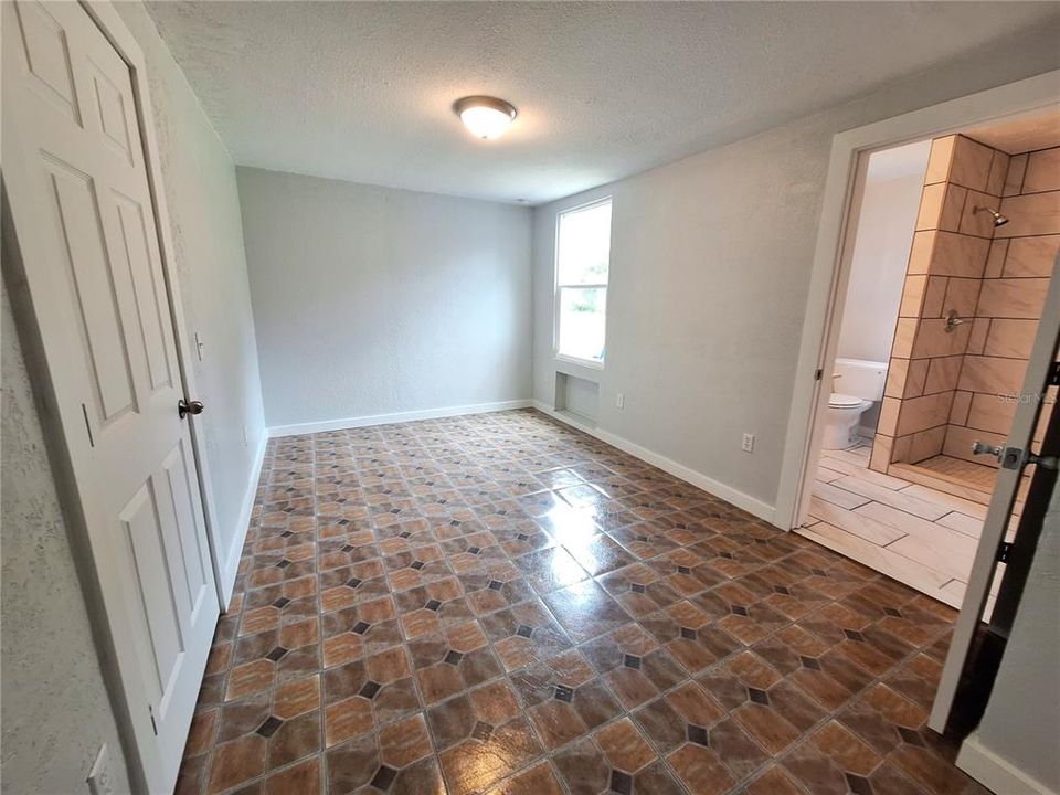 For Sale: $249,000 (4 beds, 2 baths, 1720 Square Feet)