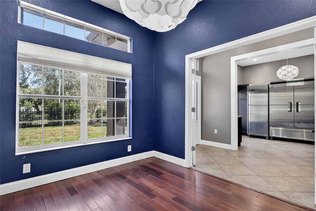 Active With Contract: $359,900 (3 beds, 3 baths, 2219 Square Feet)