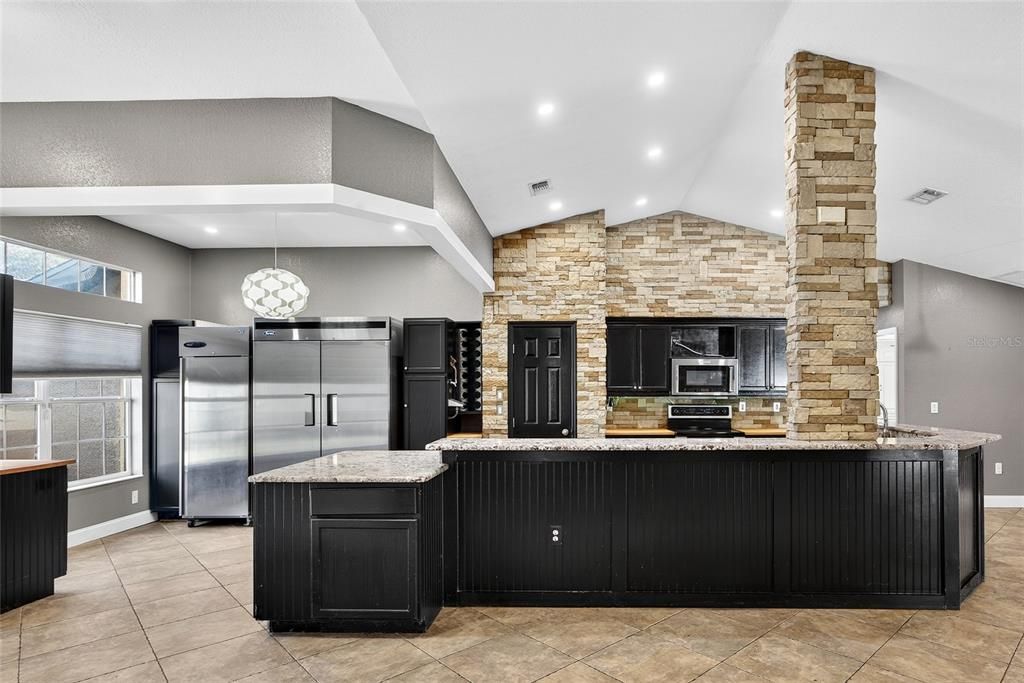 Active With Contract: $359,900 (3 beds, 3 baths, 2219 Square Feet)