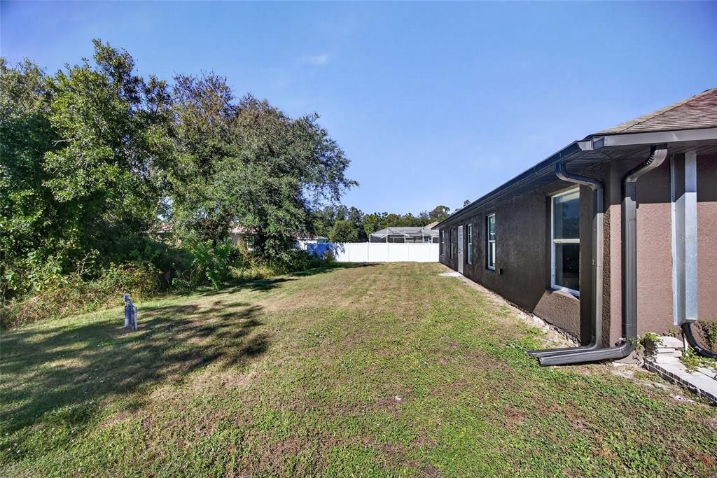 Active With Contract: $359,900 (3 beds, 3 baths, 2219 Square Feet)