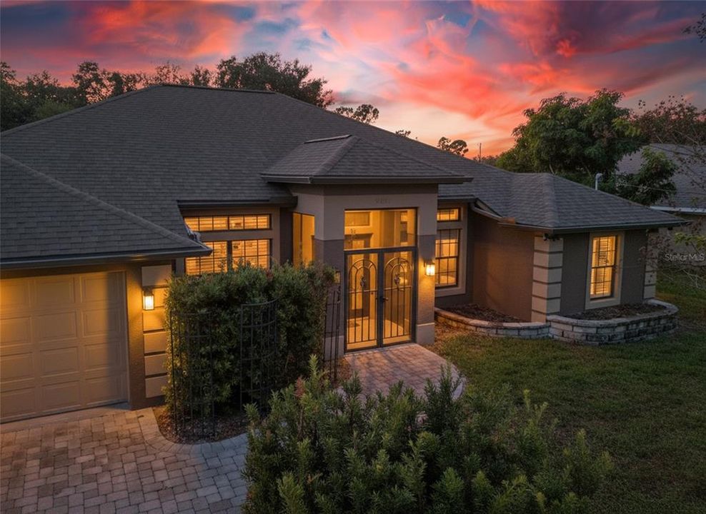 Active With Contract: $359,900 (3 beds, 3 baths, 2219 Square Feet)