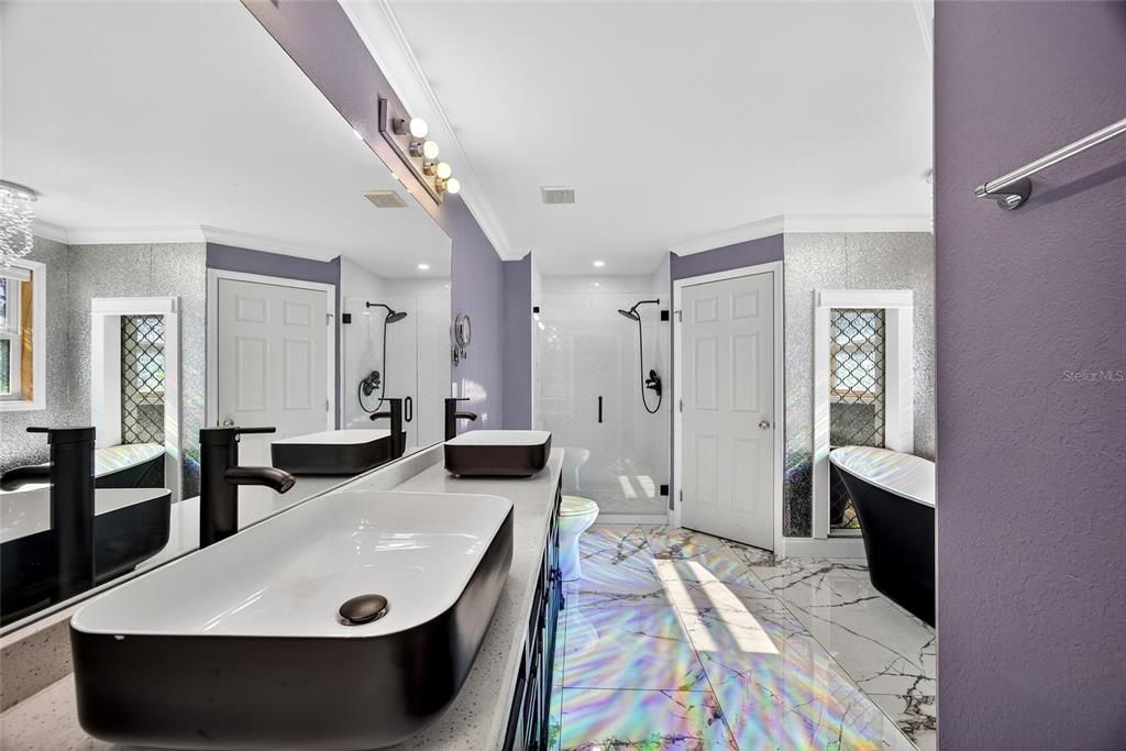 Active With Contract: $359,900 (3 beds, 3 baths, 2219 Square Feet)