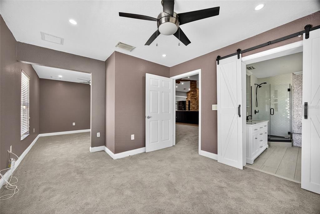 Active With Contract: $359,900 (3 beds, 3 baths, 2219 Square Feet)