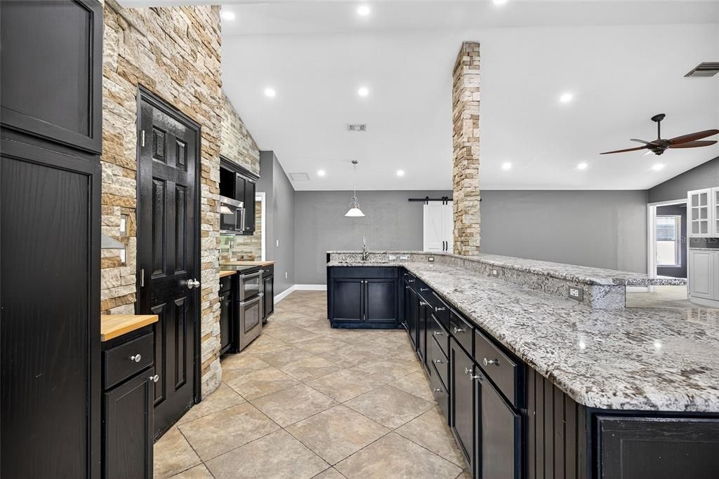 Active With Contract: $359,900 (3 beds, 3 baths, 2219 Square Feet)