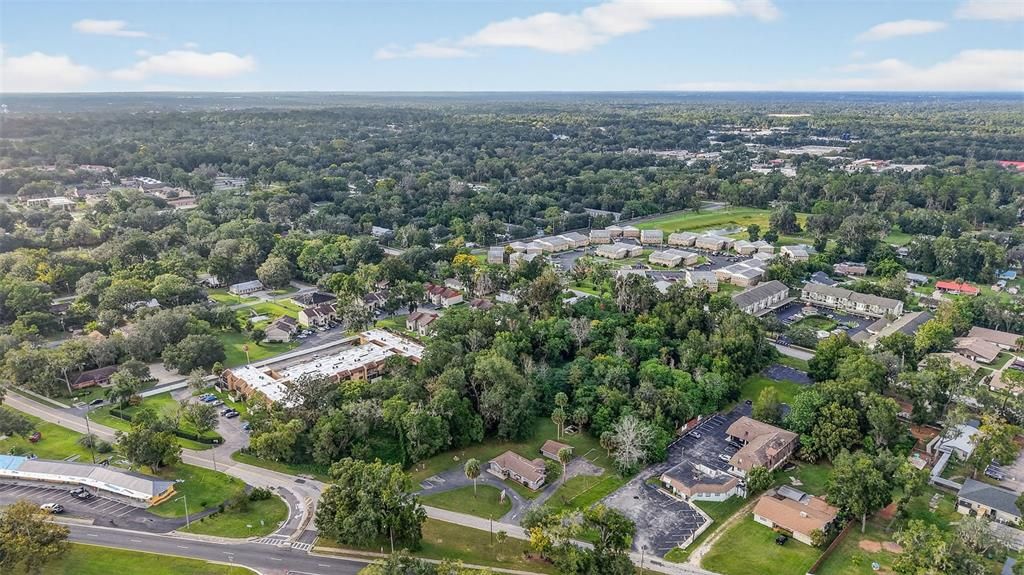 待售: $1,299,000 (3.38 acres)