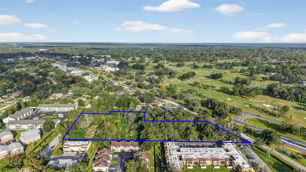 待售: $1,299,000 (3.38 acres)