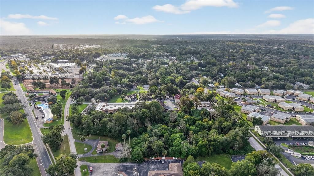 待售: $1,299,000 (3.38 acres)