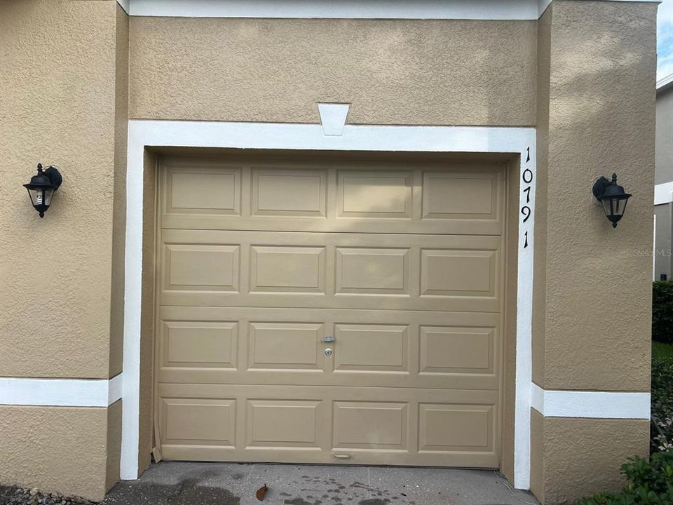 For Sale: $270,000 (2 beds, 2 baths, 1305 Square Feet)