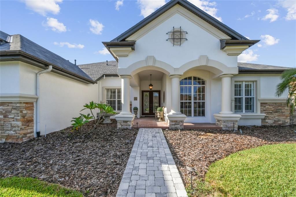 En Venta: $875,000 (4 camas, 3 baños, 3374 Pies cuadrados)