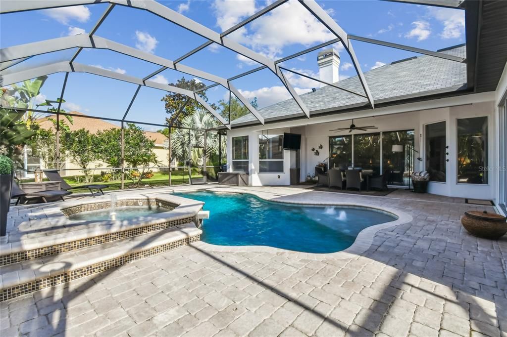 En Venta: $875,000 (4 camas, 3 baños, 3374 Pies cuadrados)