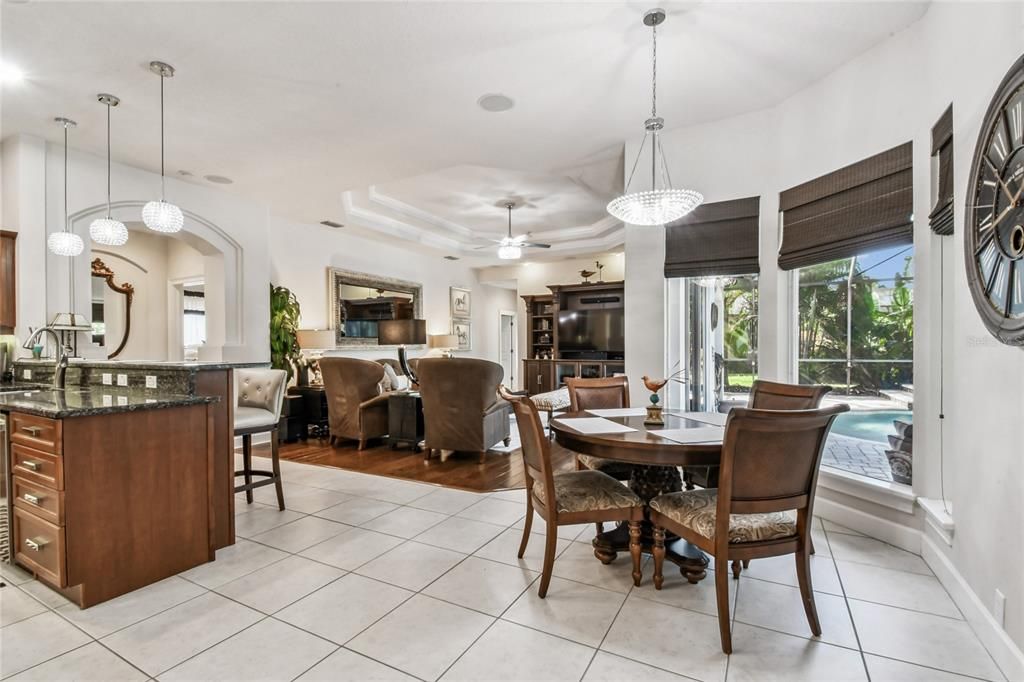 En Venta: $875,000 (4 camas, 3 baños, 3374 Pies cuadrados)