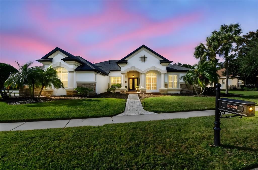 En Venta: $875,000 (4 camas, 3 baños, 3374 Pies cuadrados)