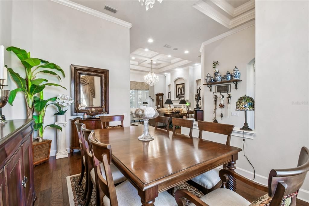 En Venta: $875,000 (4 camas, 3 baños, 3374 Pies cuadrados)