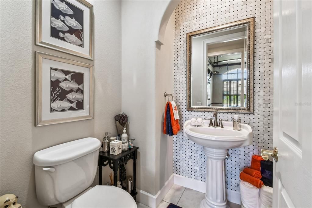 En Venta: $875,000 (4 camas, 3 baños, 3374 Pies cuadrados)