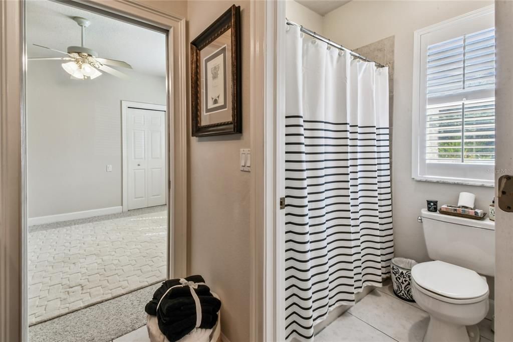 En Venta: $875,000 (4 camas, 3 baños, 3374 Pies cuadrados)