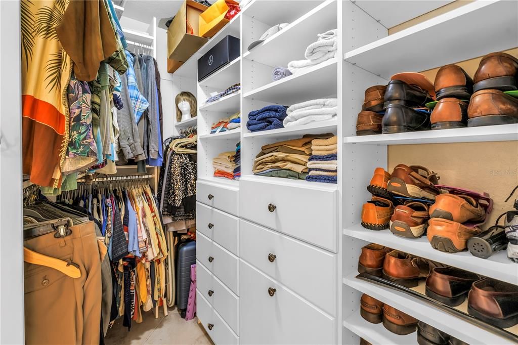 For Sale: $2,500,000 (4 beds, 5 baths, 3385 Square Feet)