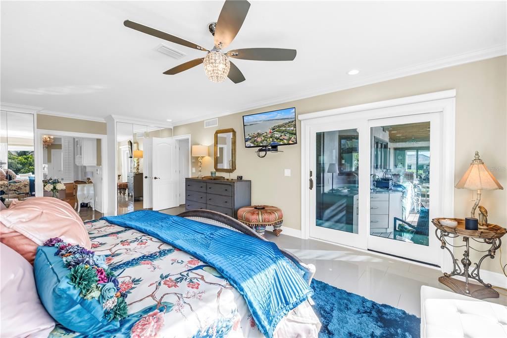 For Sale: $2,500,000 (4 beds, 5 baths, 3385 Square Feet)