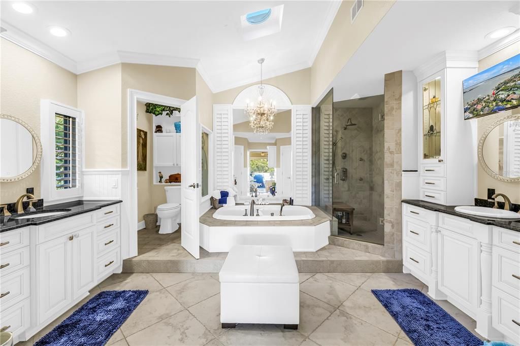 For Sale: $2,500,000 (4 beds, 5 baths, 3385 Square Feet)