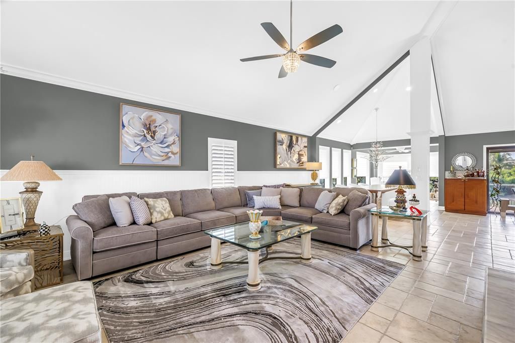 For Sale: $2,500,000 (4 beds, 5 baths, 3385 Square Feet)