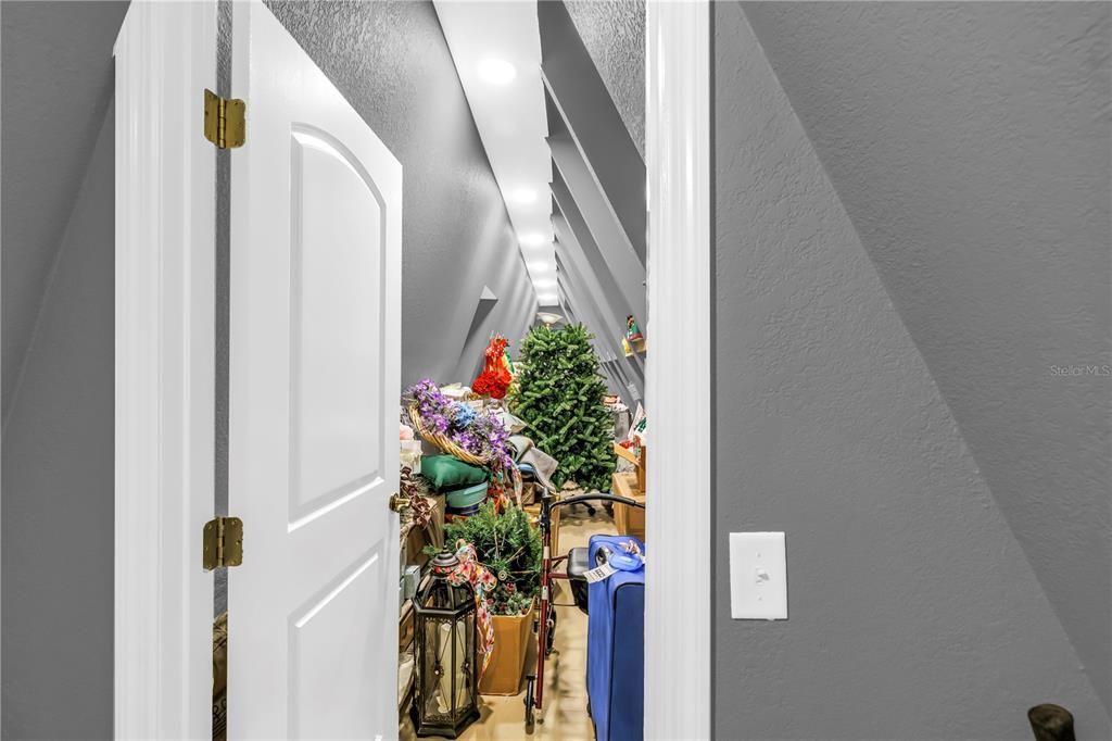 For Sale: $2,500,000 (4 beds, 5 baths, 3385 Square Feet)